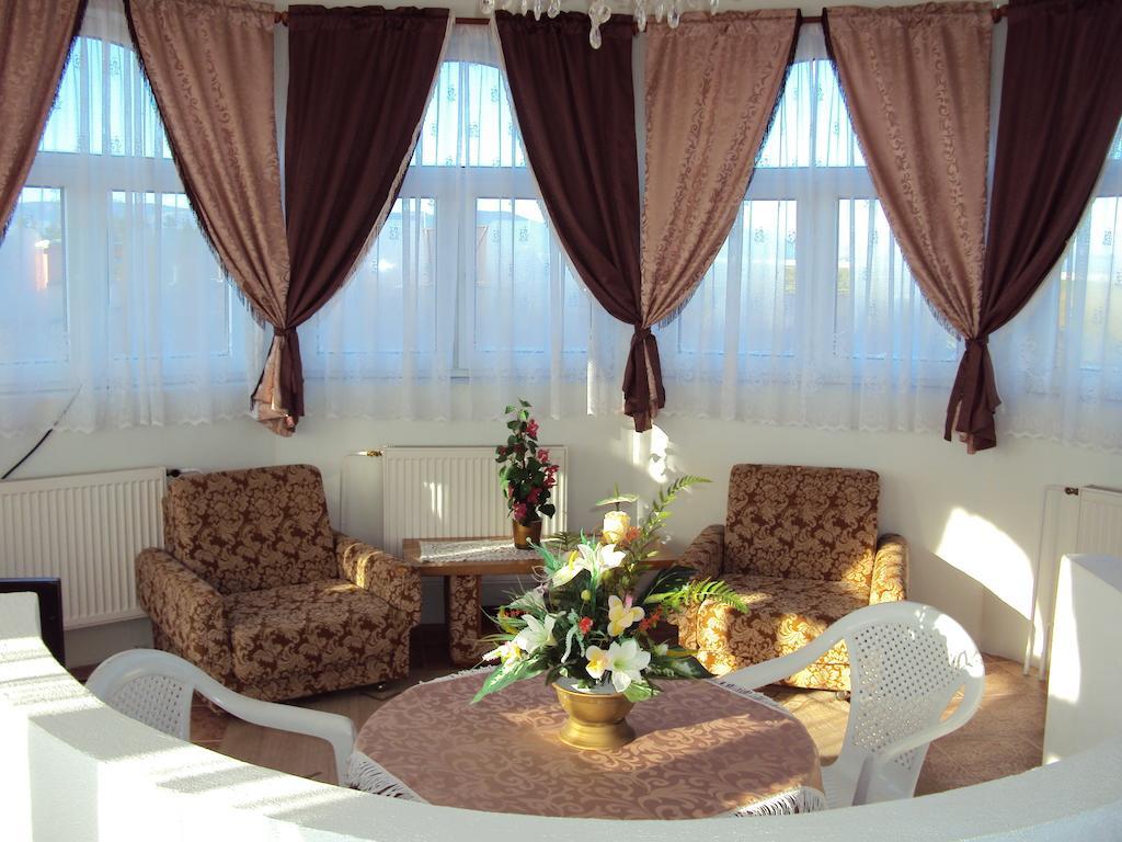 Pension Velický Zámoček Poprad Exterior foto